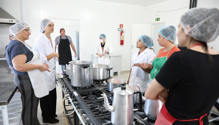 Laranjeiras - Curso de “Boas práticas de fabricação e conservação de alimentos na prática” foi realizado na Cozinha Escola
